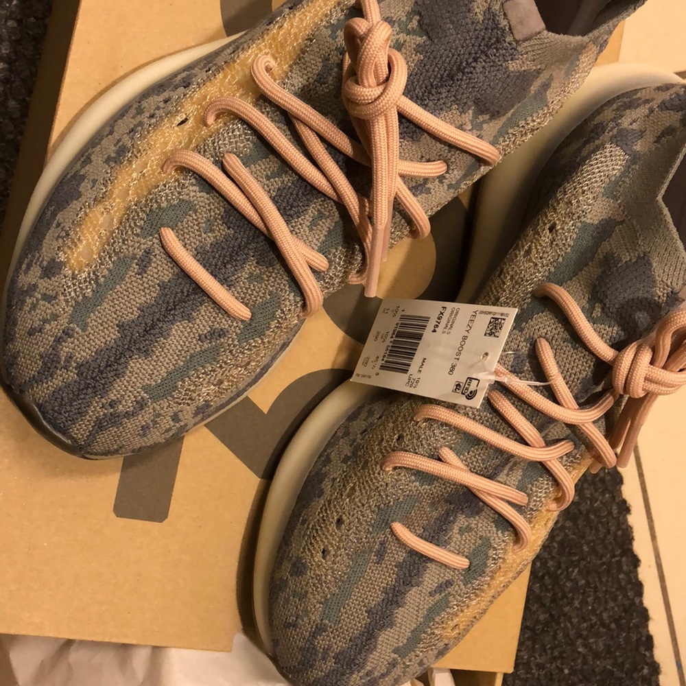 Yeezy boost 380